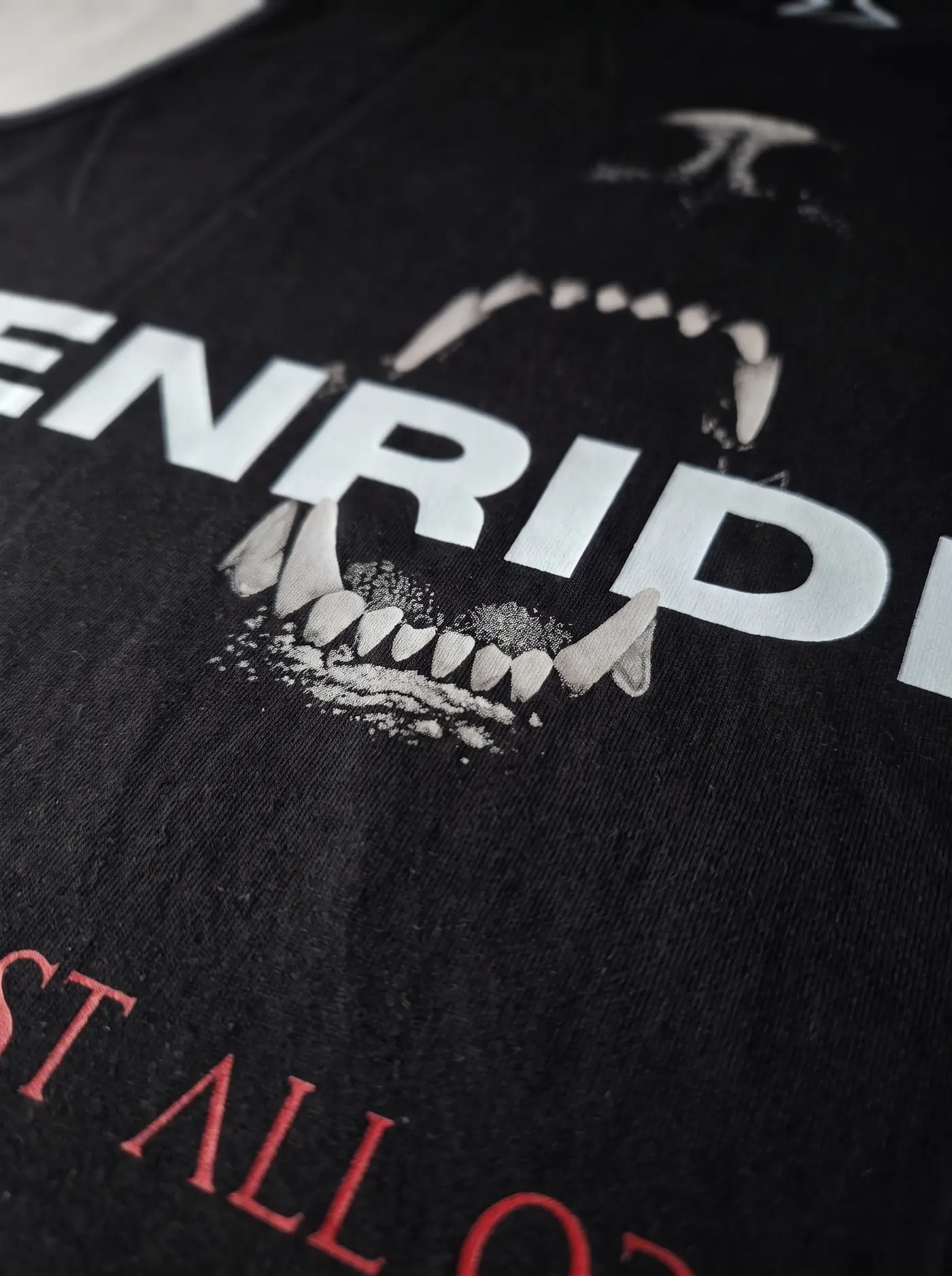 Detalle del estampado Against All Odds